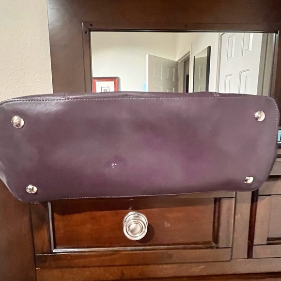 Coach Handbag - Picture 3 of 9